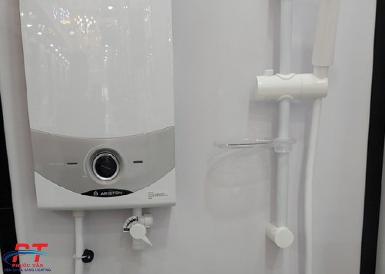 Bình nóng lạnh trực tiếp có bơm Ariston