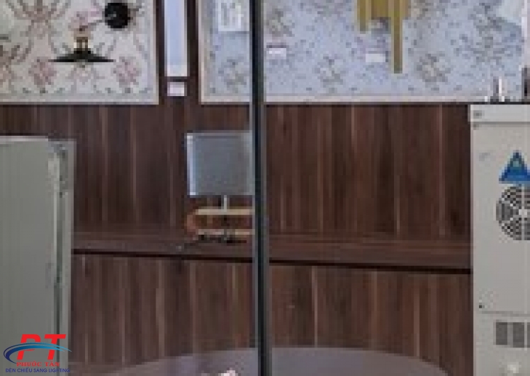 Đèn bàn cây 5012