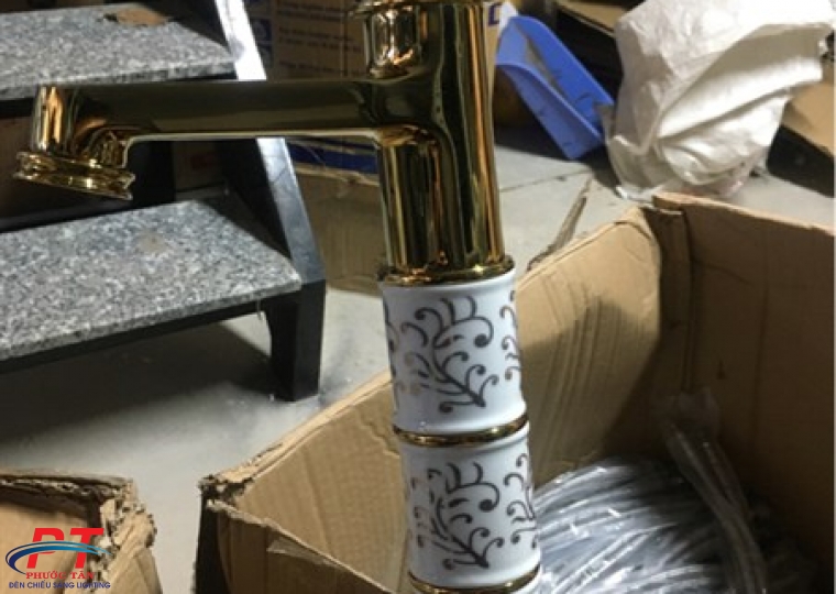 Vòi lavabo hoa 30cm - vàng