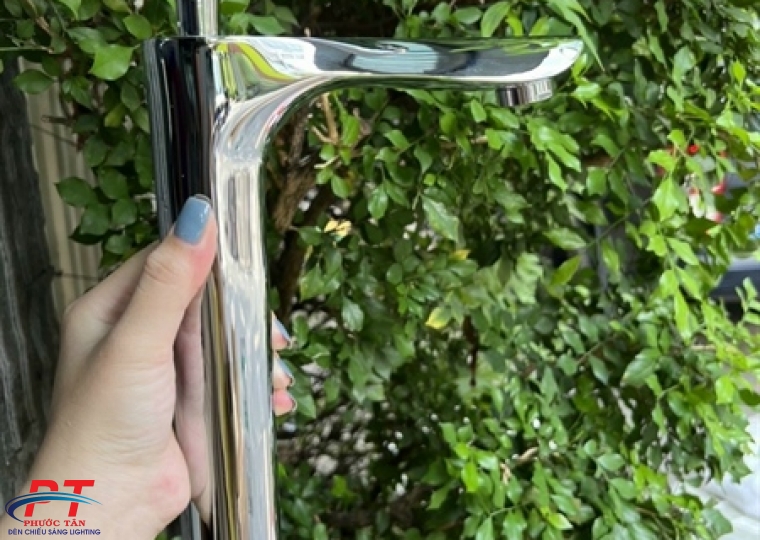 Vòi lavabo lá mạ bóng - 30cm